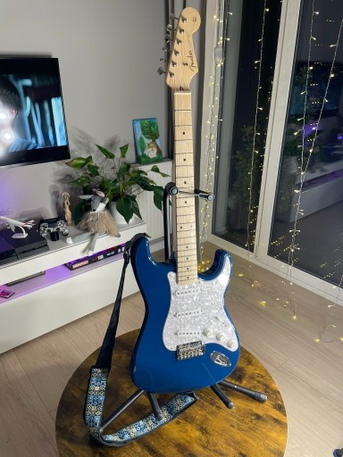 Zdjęcie oferty: Fender Stratocaster Hybrid MIJ - Kolor Indigo