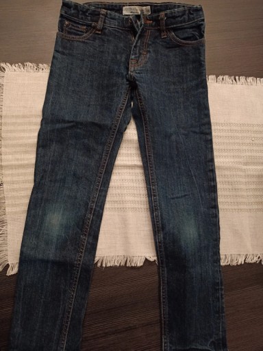 Zdjęcie oferty: Spodnie jeansy r.134