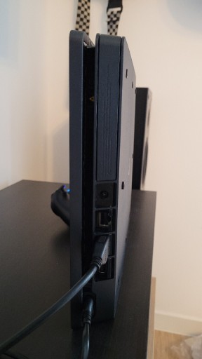 Zdjęcie oferty: Konsola Sony PlayStation 4 slim 500 GB czarny