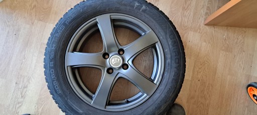 Zdjęcie oferty: Koła zimowe 205/60 R16 komplet bardzo dobry stan