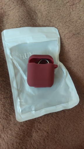 Zdjęcie oferty: Etui z klapką  do Apple AirPods bordowy 