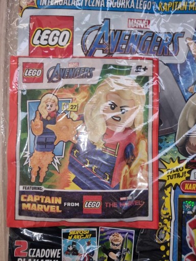 Zdjęcie oferty: Gazetka LEGO MARVEL AVENGERS 6/2023 Kapitan Marvel