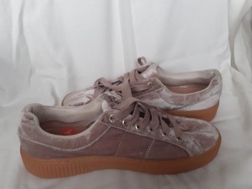 Zdjęcie oferty: Buty damskie Stradivarius rozmiar 41