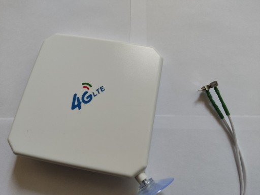 Zdjęcie oferty: Antena 35dBi DUAL MIMO LTE 4G Huawei B529