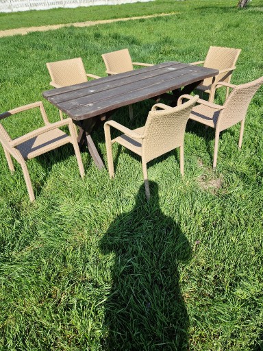 Zdjęcie oferty: Zestaw ogrodowy drewniany stół i krzesła ratan 
