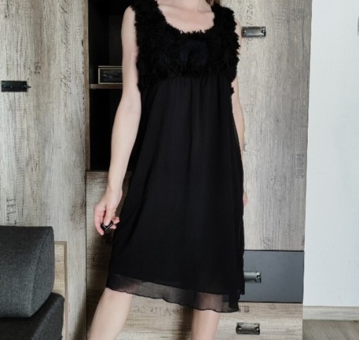 Zdjęcie oferty: Czarna sukienka w rozmiarze S