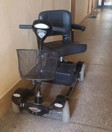 Zdjęcie oferty: Skuter inwalidzki wózek dla seniora elektryczny