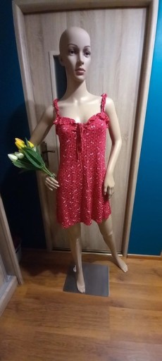 Zdjęcie oferty: Czerwona sukienka w kwiatki M