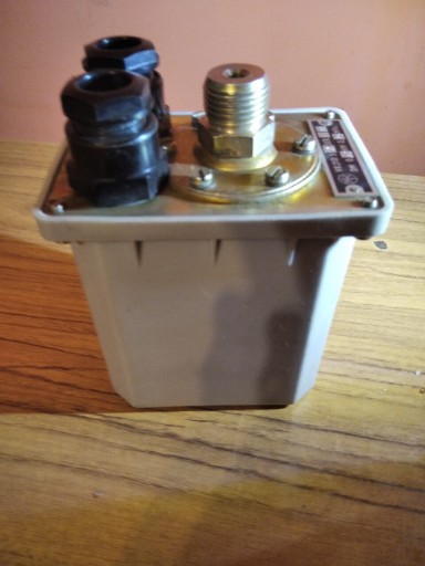 Zdjęcie oferty: Automatyczny regulator ciśnienia kompresora. 