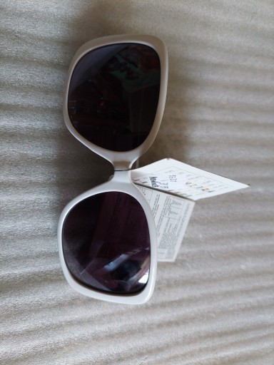 Zdjęcie oferty: Okulary przeciwsłoneczne damskie białe New Yorker 