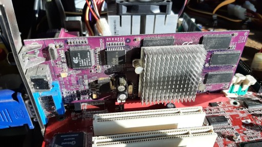 Zdjęcie oferty: Karta graficzna  AGP NVIDIA GEFORCE2 MX400 vintage