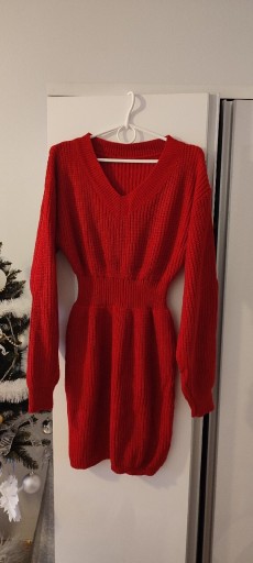 Zdjęcie oferty: Czerwona sweterkowa sukienka L
