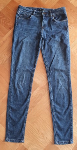 Zdjęcie oferty: damskie spodnie jeansowe  massimo dutti rozm. 38 