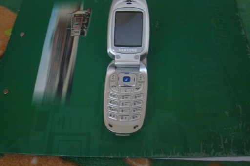 Zdjęcie oferty: SAMSUNG  X450  z  klapką