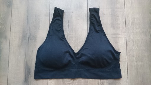 Zdjęcie oferty: Stanik / top / biustonosz sportowy, miękki bez fiszbin rozmiar 5 XL