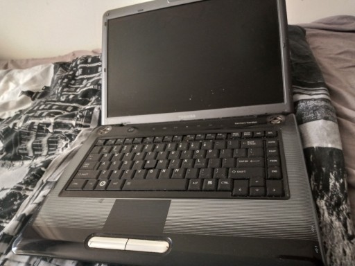 Zdjęcie oferty: Laptop Toshiba A-300