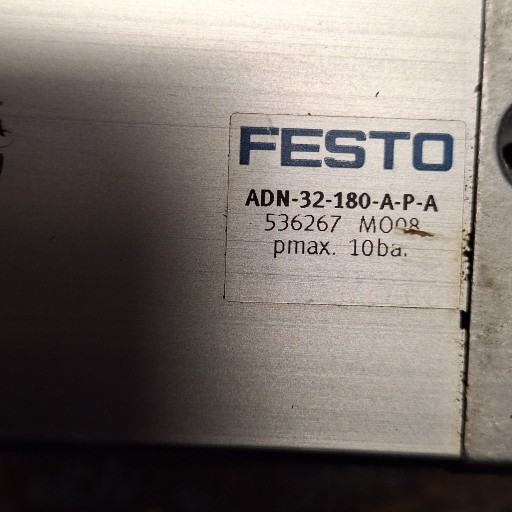 Zdjęcie oferty: ADN-32-180-A-P-A FESTO 536267 Siłownik pneumatyczny BMF0072 BALUFF