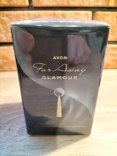 Zdjęcie oferty: AVON Far Away Glamour woda perfumowana 100ml