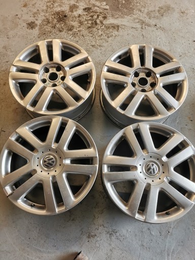 Zdjęcie oferty: FELGI VW Golf Passat Touran 17 1k0601025c