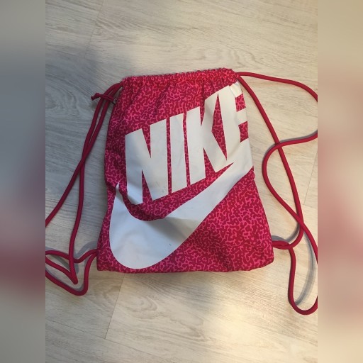 Zdjęcie oferty: Plecak worek Nike różowy 