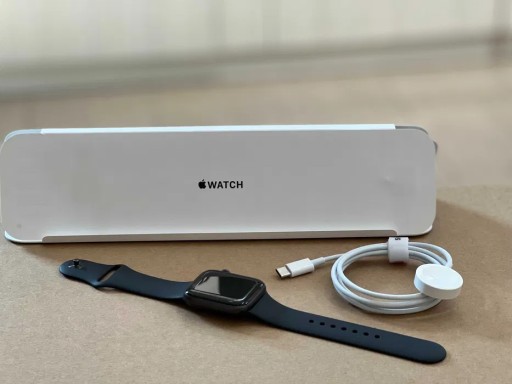 Zdjęcie oferty: APPLE Watch 5 GPS + Cellular 44mm