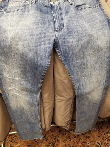 Zdjęcie oferty: spodnie jeansowe Emporio Armani
