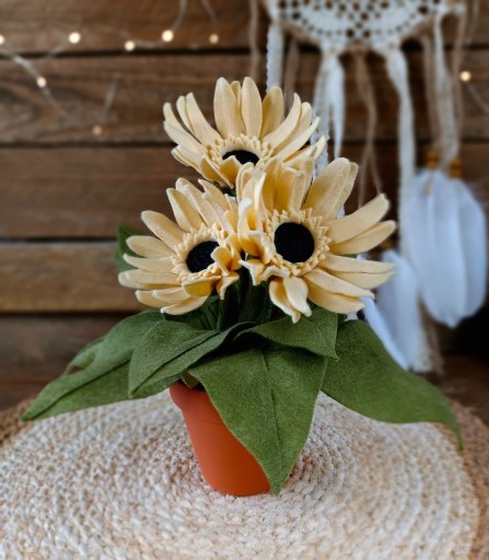 Zdjęcie oferty: Gerbera, kwiat z filcu, piaskowy