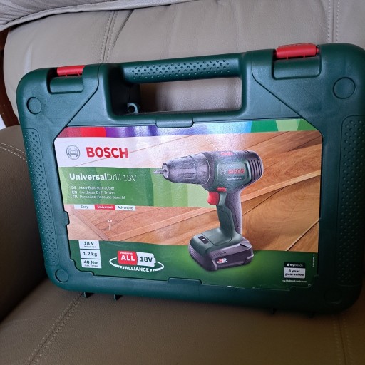 Zdjęcie oferty: Wiertarka bosch universal drill 18 v