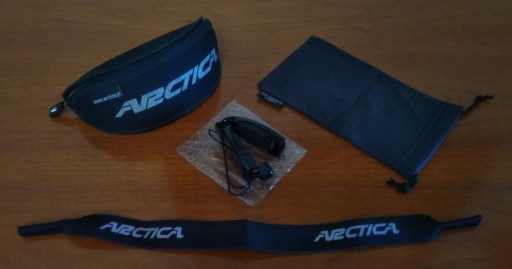 Zdjęcie oferty: Etui na okulary Arctica + dodatki, zestaw 2, NOWE