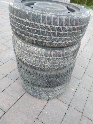 Zdjęcie oferty: opony zimowe 205/55R16 na felgach stalowych