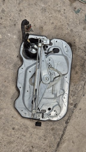 Zdjęcie oferty: Podnośnik szyby  kompletny od kierowcy Focus C-max 2003-2010 