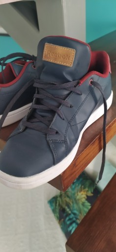 Zdjęcie oferty: REEBOK skórzane buty dla chłopca rozm. 37 (24cm)