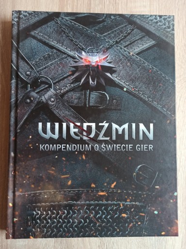 Zdjęcie oferty: Wiedźmin kompendium o świecie gier 