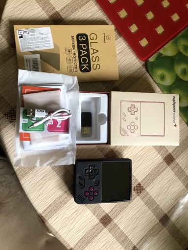 Zdjęcie oferty: Retrokonsolka Miyoo mini plus + etui i szkło hartowane + 128 gb + onion os