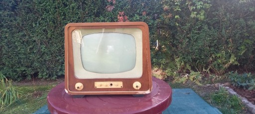 Zdjęcie oferty: Telewizor szmaragd 902