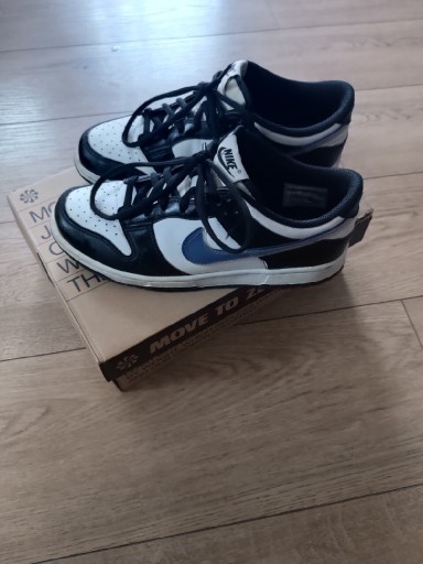 Zdjęcie oferty: Buty sportowe Nike roz. 39