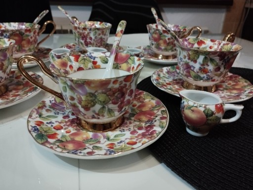 Zdjęcie oferty: Zestaw kawowy porcelanowy Queen Isabell 24czesci