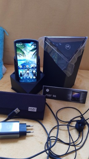 Zdjęcie oferty:  Smartfon Motorola razr 5G 