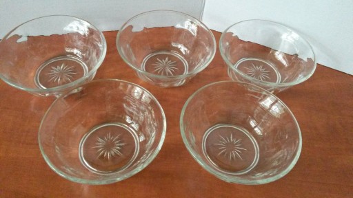 Zdjęcie oferty: Miseczki salaterki na lody vintage PRL