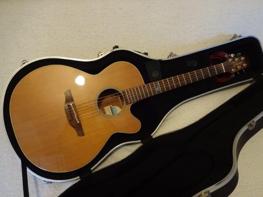 Zdjęcie oferty: Gitara elektroakustyczna Takamine TSF40C