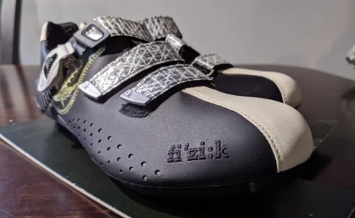 Zdjęcie oferty: Buty szosowe Fizik R1 Carbon r.41