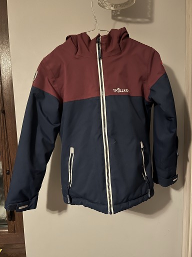 Zdjęcie oferty: Kurtka Zimowa Trollkids wodoodporna wiatroodporna 6000mm