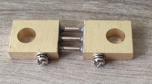 Zdjęcie oferty: Bocznik prądowy pomiarowy 200A 75mV 0.5% do amperomierza