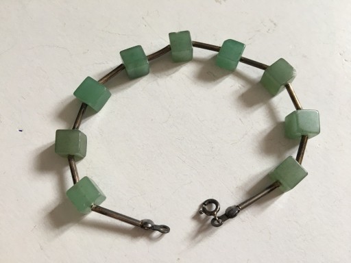Zdjęcie oferty: Srebrna bransoleta z zielonym minerałem