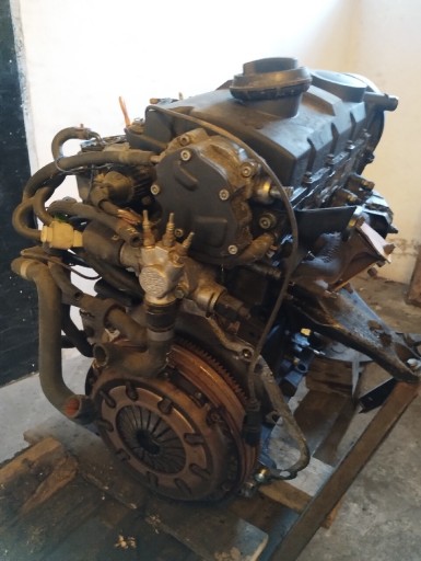 Zdjęcie oferty: Silnik słupek osprzęt Passat B5 Golf Audi A4 ATJ 115km