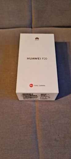 Zdjęcie oferty: Smartfon Huawei P20 zestaw
