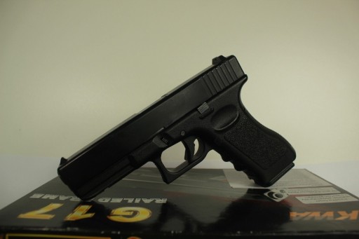 Zdjęcie oferty: ASG Glock 17 KWA + dodatkowy magazynek