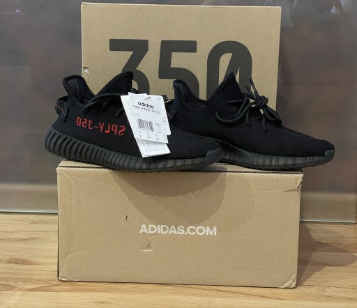 Zdjęcie oferty: Yeezy 350 V2 Bred CP9652 rozm. 41 i 1/3