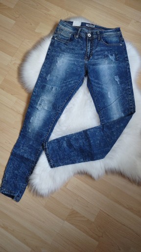 Zdjęcie oferty: Spodnie jeans obcisłe rurki dopasowane roz. M 