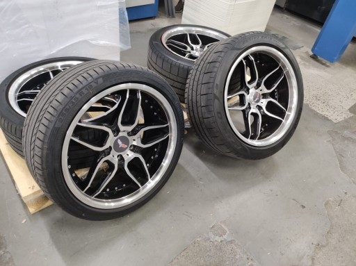 Zdjęcie oferty: Felgi. z oponami 5x120 19cali